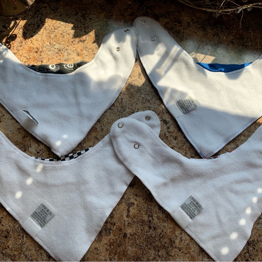 Copper Pearl Bandana Bibs Like New - Picture 4 of 4